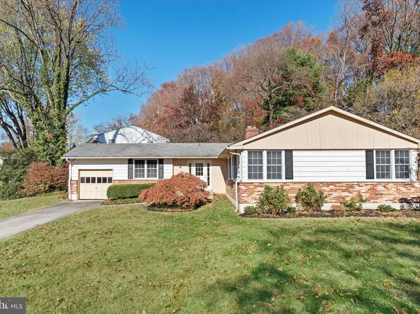 2124 Brandywood Dr, Wilmington, DE 19810