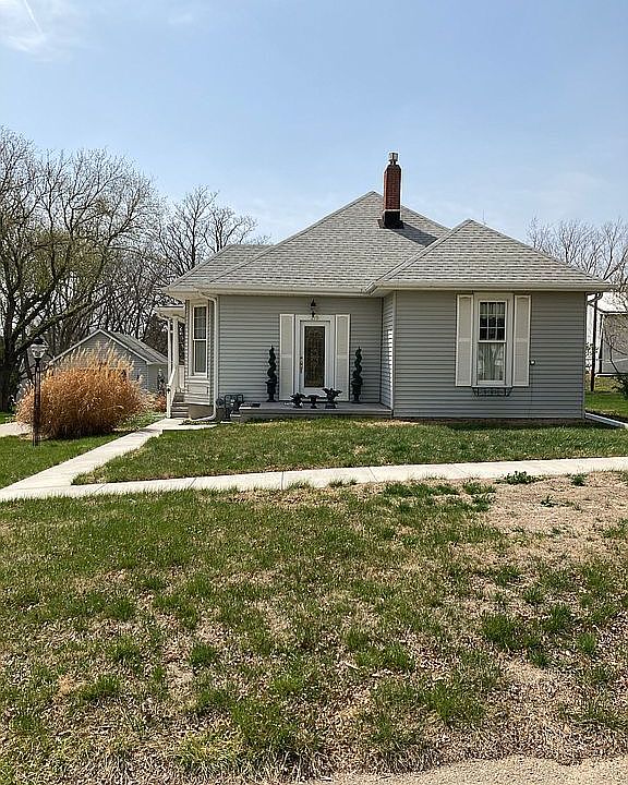 1st image of 219 Myers St
