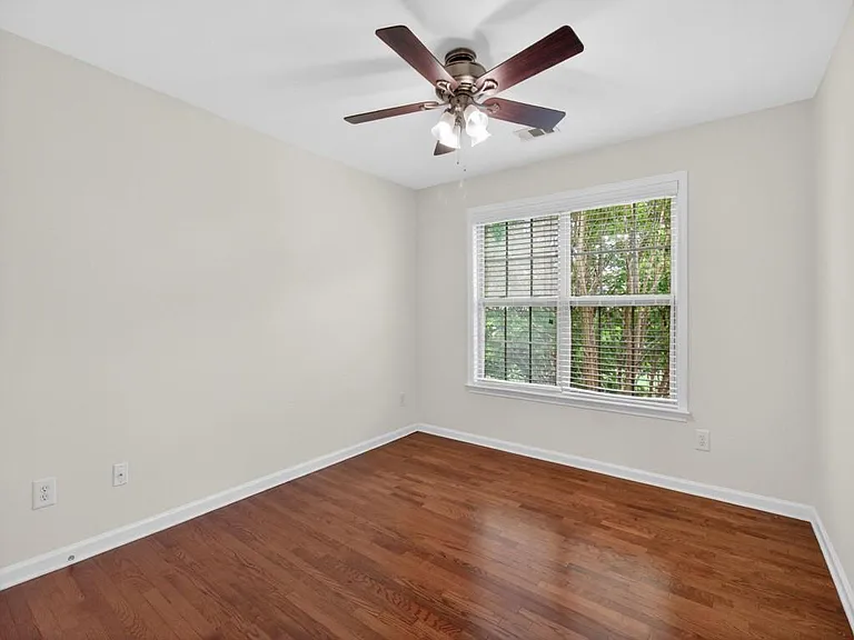 2935 Whitfield Ave — Photo 50