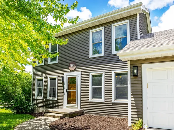 6565 Center St, West Des Moines, IA 50266
