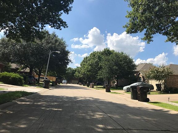 5th image of 2209 Heatherton Pl