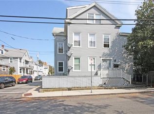 12 Cranston Ave, Newport, RI 02840