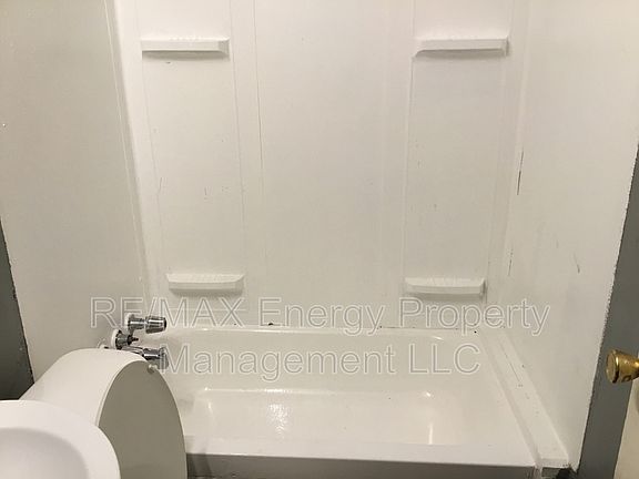 5th image of 2212 1/2 NW 34th St