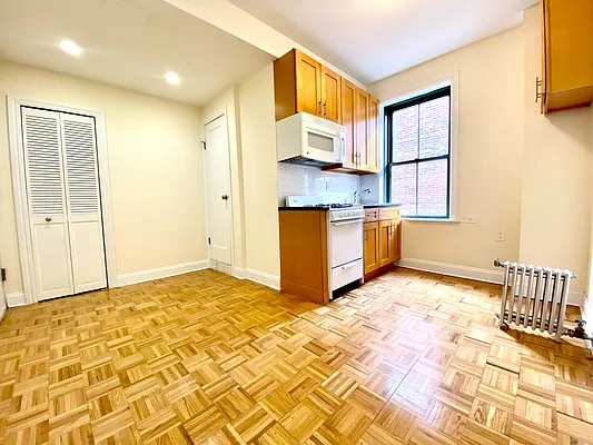 Rented by City & Suburban | media 9