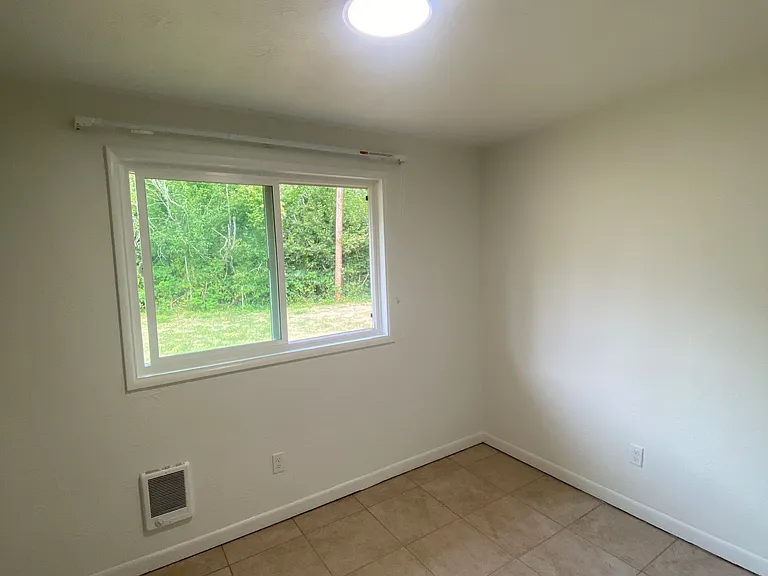 2005 NW Garfield Ave #2011 — Photo 5