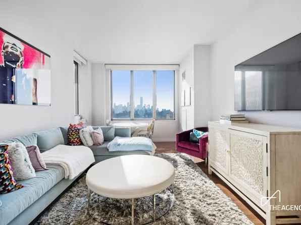 101 W 24th St APT 21C, New York, NY 10011