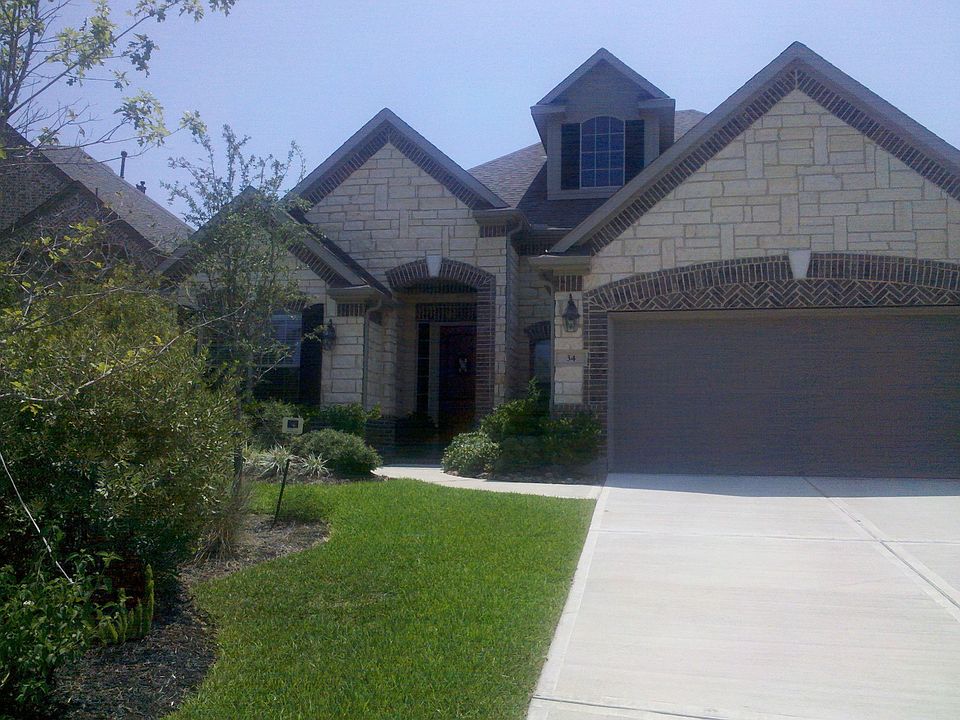 1st image of 34 Woodmoor Pl