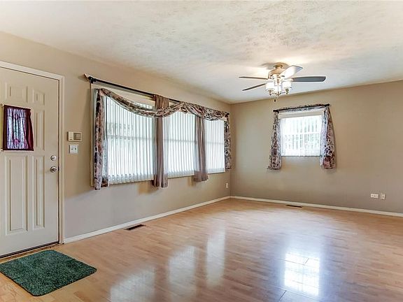 4th image of 2159 Bingham Ave