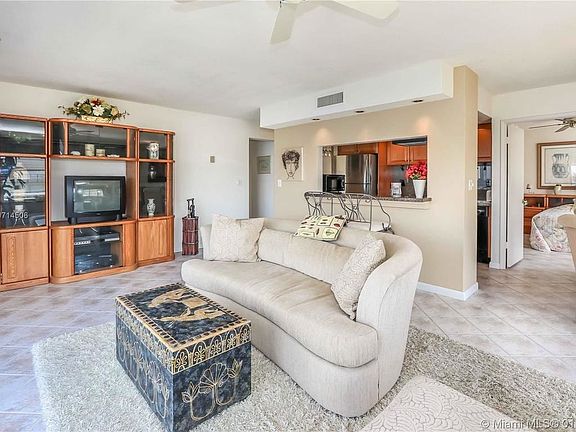 5th image of 126 Golden Isles Dr APT 41A