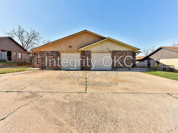 1036 Tall Oaks Dr, Midwest City, OK 73110