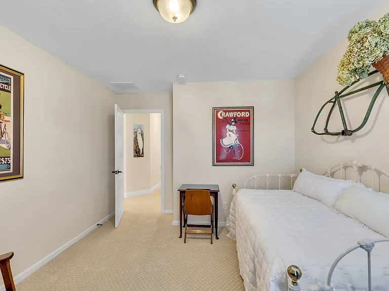 111 Martello Rd — Photo 25