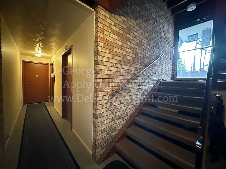 Parkview Apartments — Photo 78