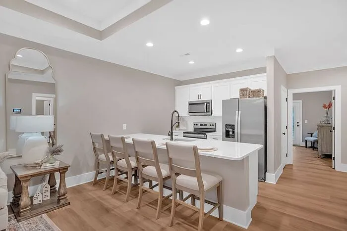 2 bed, 1.5 bath, 1020 sqft, $1,995 — Photo 4