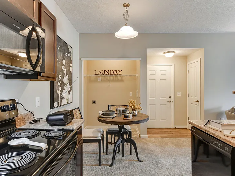 Austin Place Apartments — Photo 9