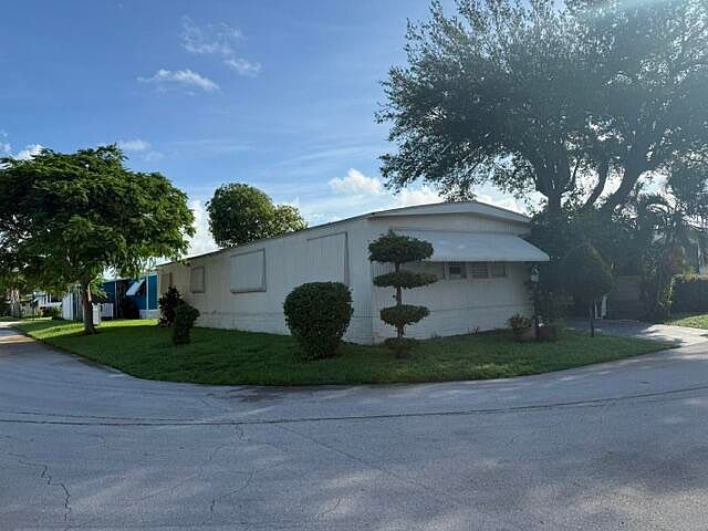 1st image of 1817 DOLPHIN Place