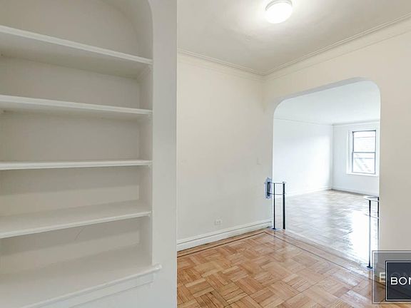 3rd image of 30 Park Ter E APT 4G