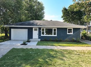 464 Trask St, Aurora, IL 60505