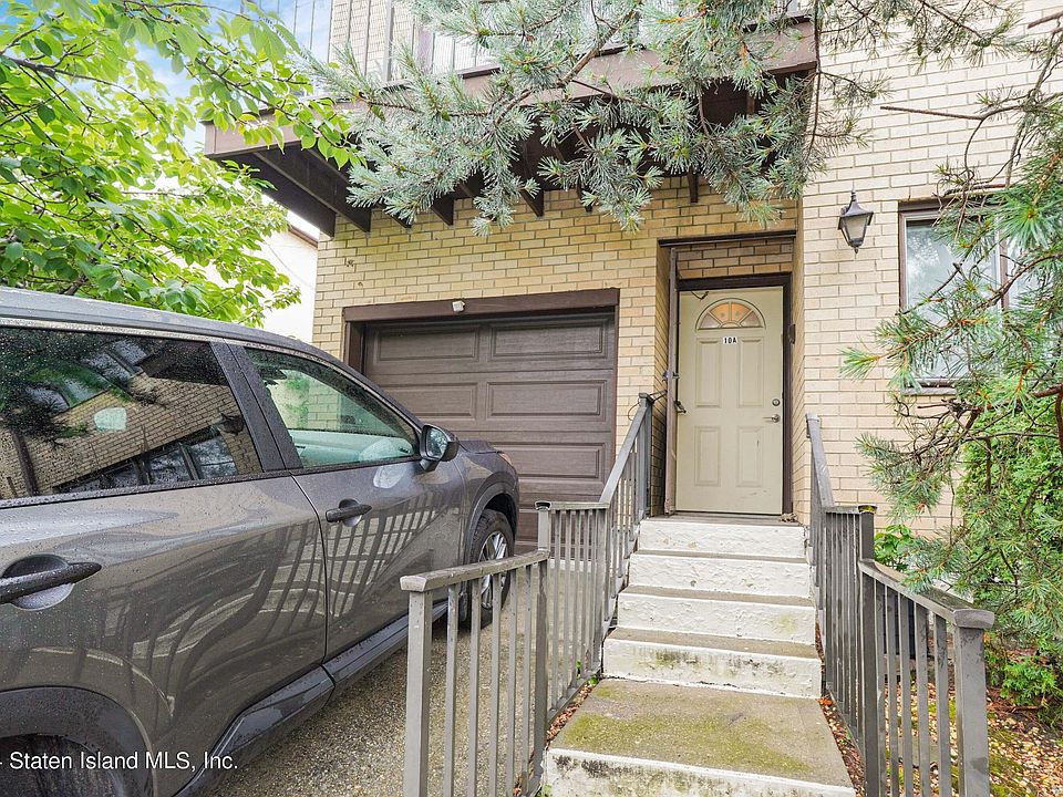 1st image of 10 Gregory Ln #A