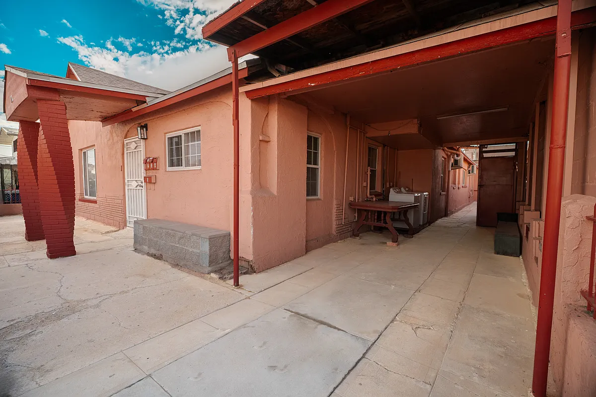 Building Photo - 71 N Boone St #1