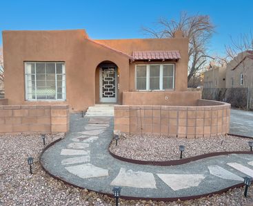 906 11th St NW, Rio Rancho, NM, 87102