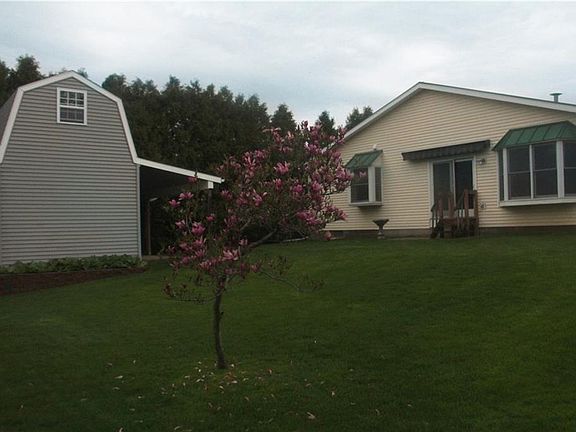 3rd image of 126 Limerick Ln