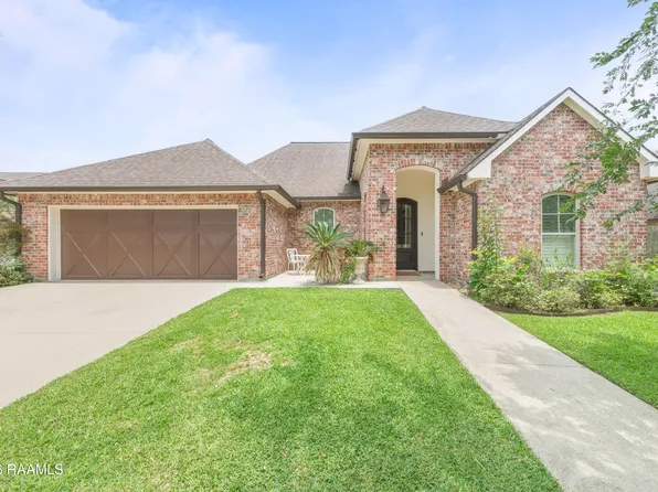 106 Diamond Creek Dr, Broussard, LA 70518