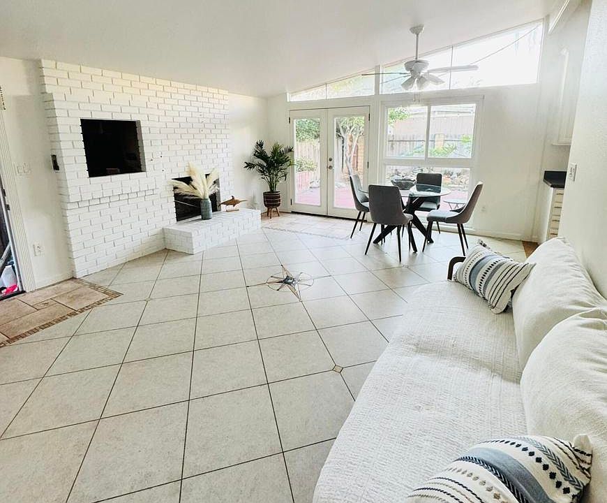 1st image of 1387 Nathan Ln