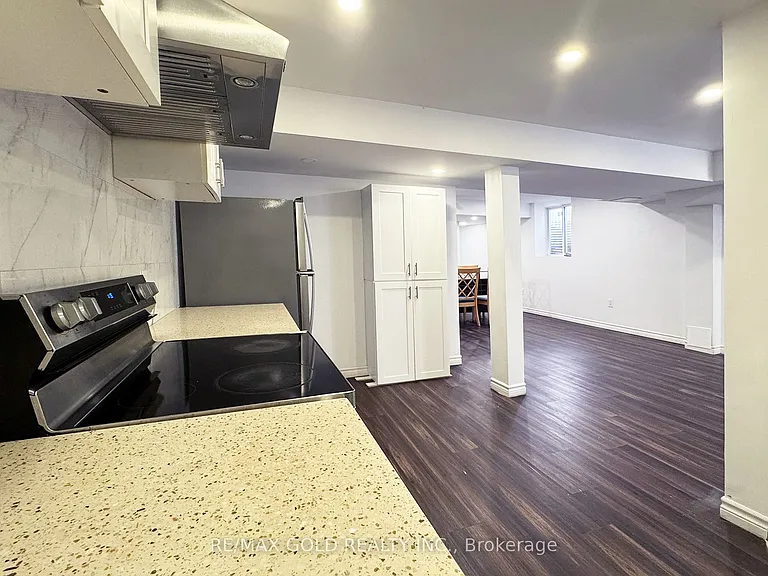 27 Dulverton Dr — Photo 11