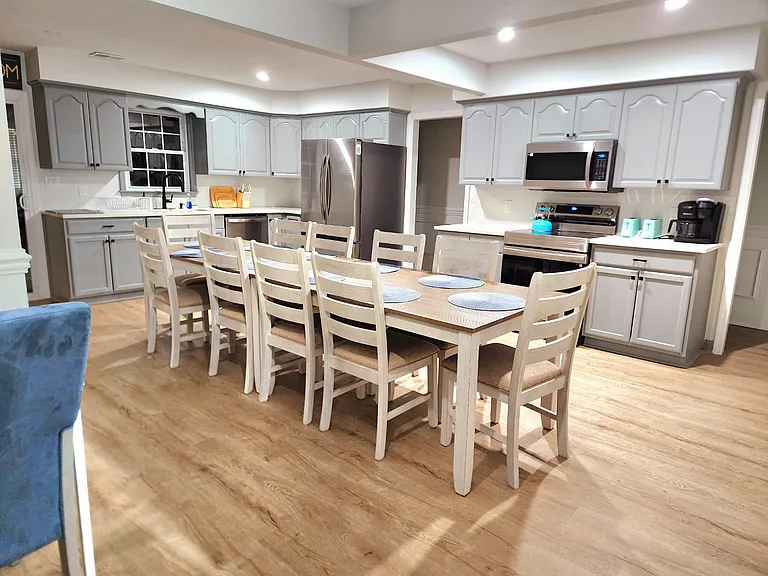210 Newton Ave — Photo 3