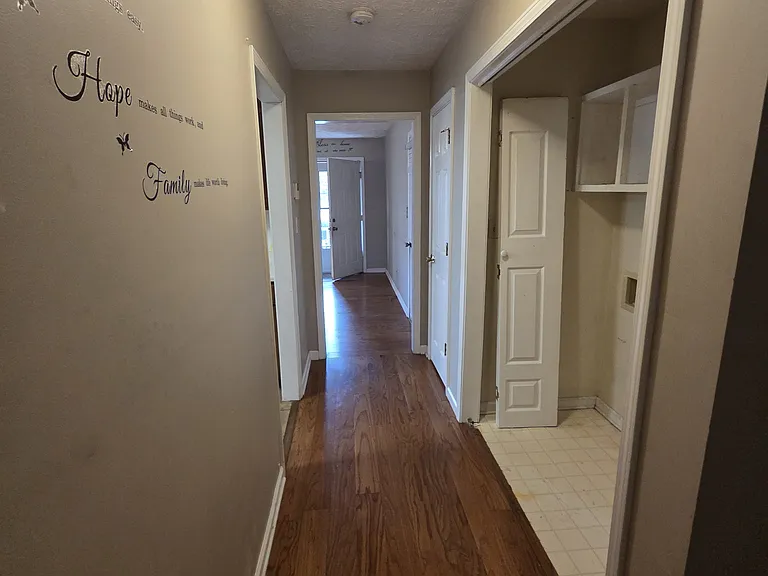 118 Candlewick Dr — Photo 15