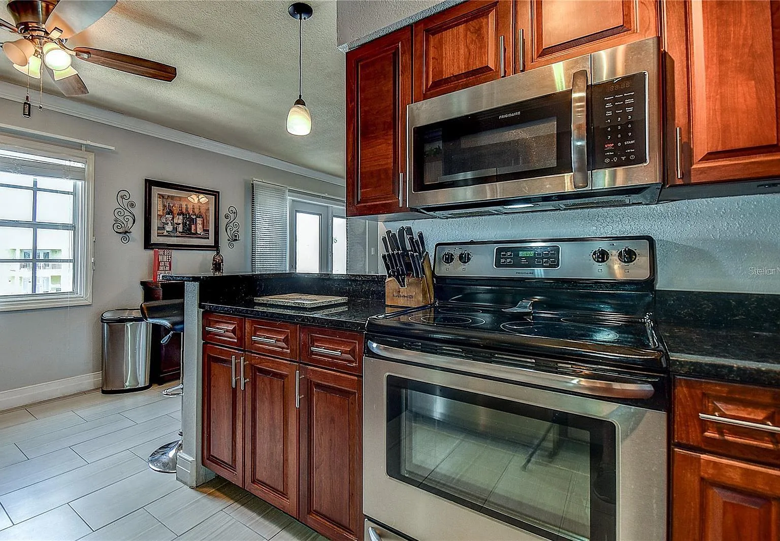2 bed, 774 sqft, $2,500 — Photo 4