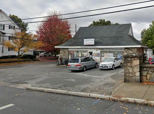 524 Academy Ave, Providence, RI 02908