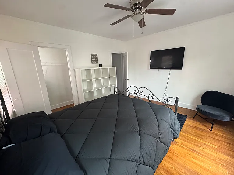 Second Bedroom; Queen