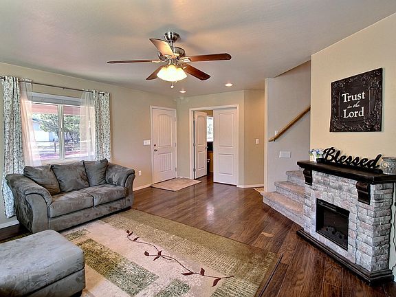 4th image of 4238 Mohave Dr