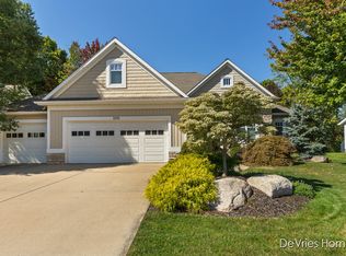 5345 Naples Cedar Dr SW, Wyoming, MI 49519