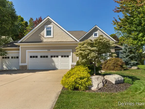 5345 Naples Cedar Dr SW, Wyoming, MI 49519