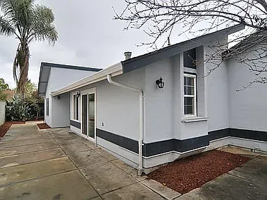 5318 Sigrid Way — Photo 13