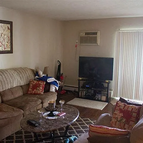 Cedarwood Estates Apartments — Photo 2
