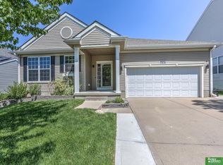 19012 C St, Omaha, NE 68130