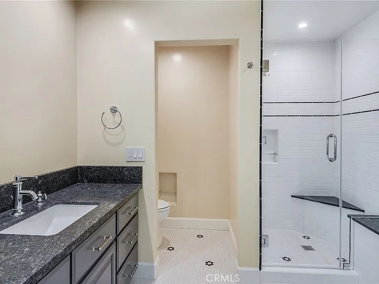 57 Narcissa Dr — Photo 32