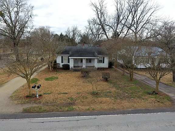 3rd image of 3301 Oaks Road