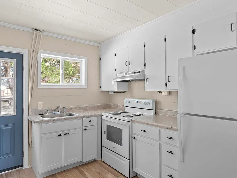300 Richlands Ave #2 — Photo 8