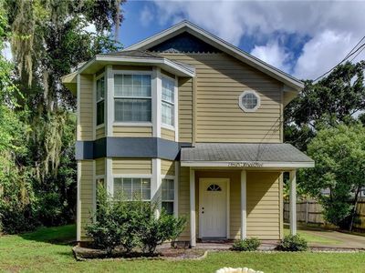 435 W Hogle Ave, Deland, FL, 32720