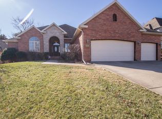 2964 W Canterbury St, Springfield, MO 65810