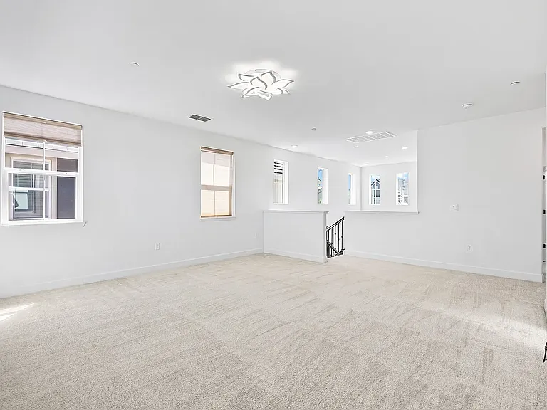 119 Chickadee Ln — Photo 21