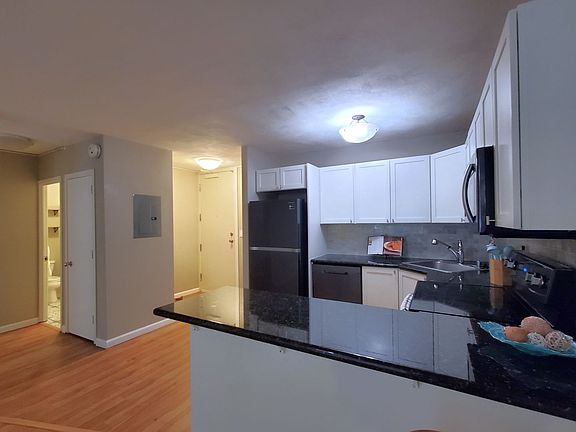 5th image of 430 Kaiolu St APT 205