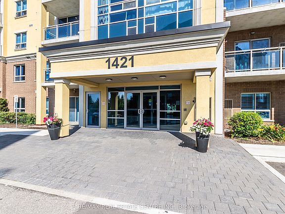 3rd image of 1421 Costigan Rd #404