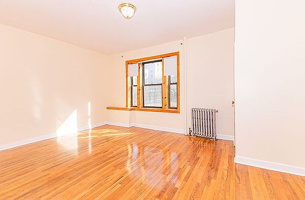 1st image of 85 Crooke Ave APT 2