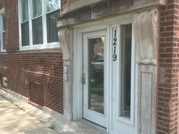 1219 N Spaulding Ave #3, Chicago, IL 60651