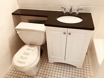 Rented by Metropolis Real Estate of Manhattan